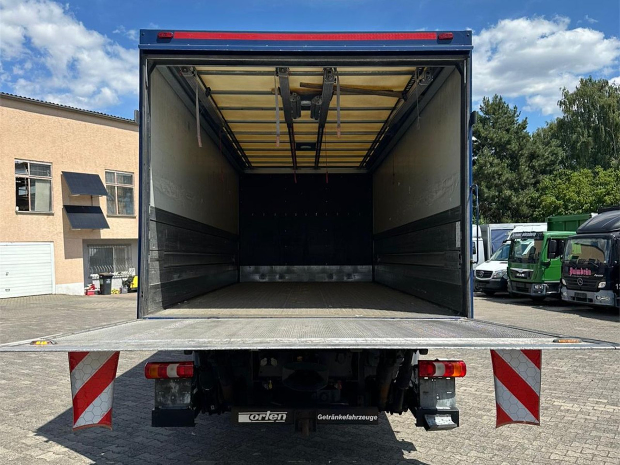 Mercedes-Benz Atego 1523/Klima/LBW/GT-Zertifiziert/2xAHK - Kamion za prevoz boca: slika 5 Mercedes-Benz Atego 1523/Klima/LBW/GT-Zertifiziert/2xAHK - Kamion za prevoz boca: slika 5
