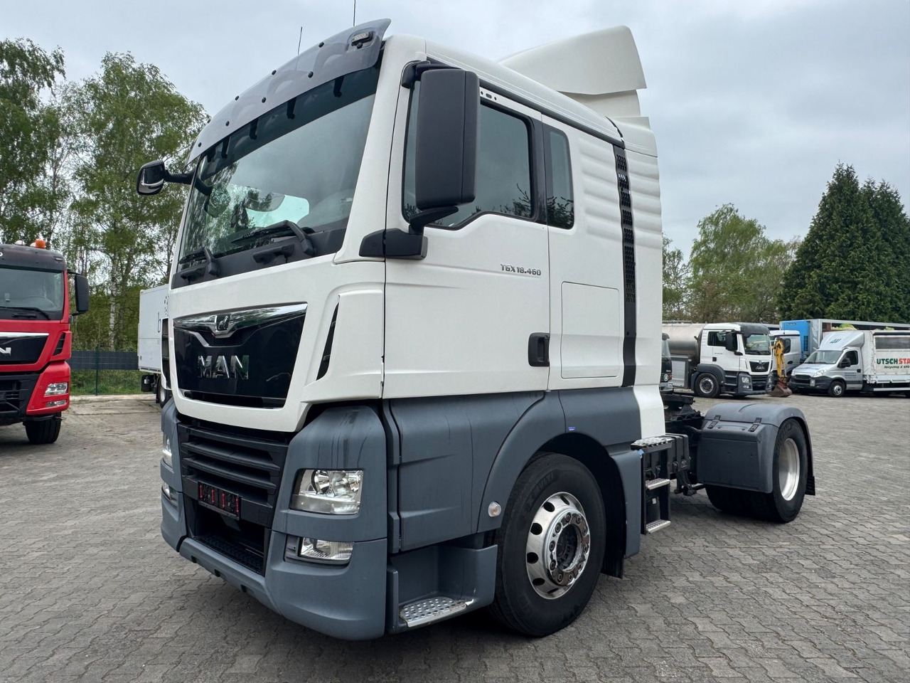MAN TGX 18.460 XL /1xBett/Retarder/Voll-Spoiler - Tegljač: slika 3 MAN TGX 18.460 XL /1xBett/Retarder/Voll-Spoiler - Tegljač: slika 3