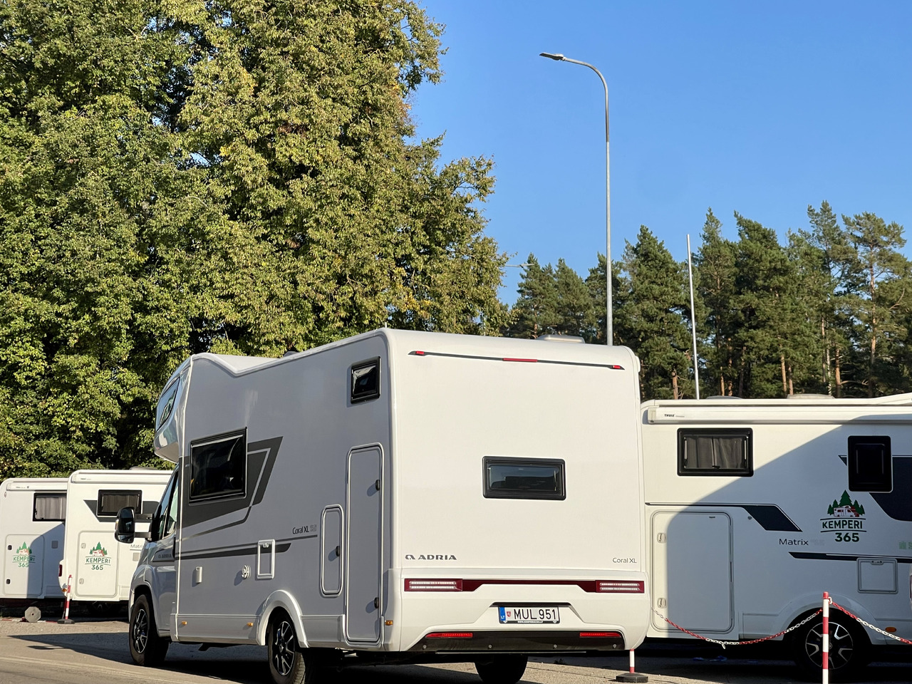 ADRIA Coral XL 650 DK - Alkoven kamper: slika 4 ADRIA Coral XL 650 DK - Alkoven kamper: slika 4