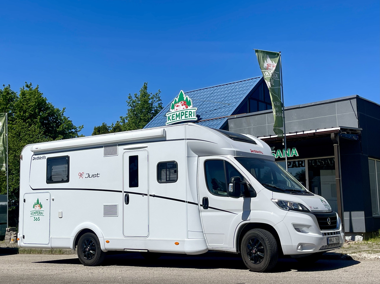DETHLEFFS T7052 DBL - Poluintegrisani kamper: slika 2 DETHLEFFS T7052 DBL - Poluintegrisani kamper: slika 2