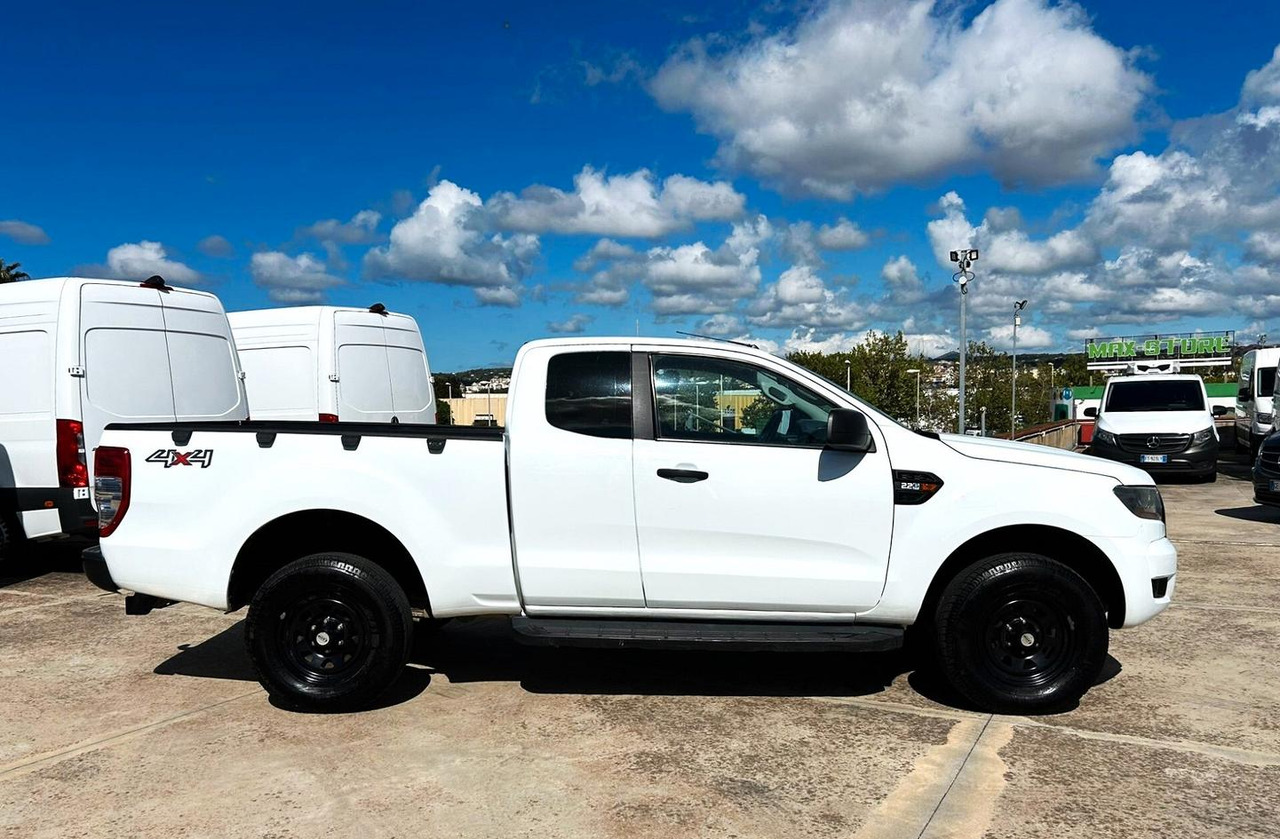 Ford Ranger 2.2 160 cv XL Supercab 4 posti 4wd - Pikap: slika 4 Ford Ranger 2.2 160 cv XL Supercab 4 posti 4wd - Pikap: slika 4