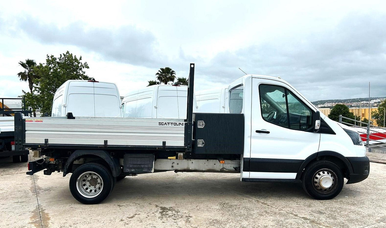 Ford Transit 2.0 TDCi 130 cv Ribaltabile - Dostavno vozilo sa otvorenom sandukom: slika 4 Ford Transit 2.0 TDCi 130 cv Ribaltabile - Dostavno vozilo sa otvorenom sandukom: slika 4