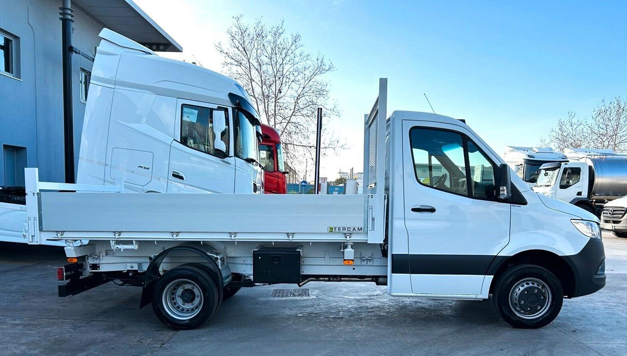 Mercedes 515 T 37/50 PRO Ribaltabile Tril. - Dostavno vozilo istovarivač: slika 4 Mercedes 515 T 37/50 PRO Ribaltabile Tril. - Dostavno vozilo istovarivač: slika 4