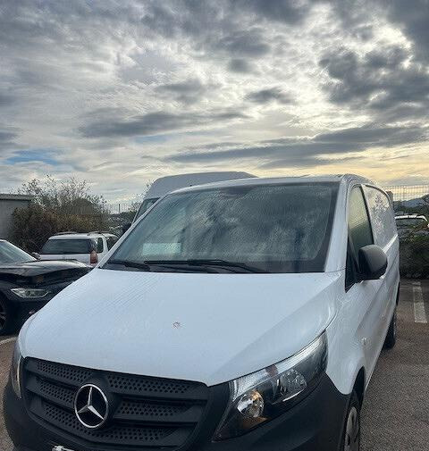 Mercedes Benz VITO FURGONE 110 LONG TRAZ. ANT. - Furgon: slika 3 Mercedes Benz VITO FURGONE 110 LONG TRAZ. ANT. - Furgon: slika 3