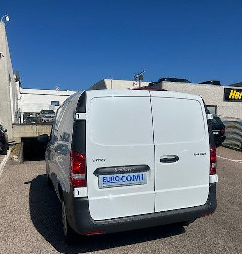 Mercedes-Benz VITO FURGONE 114 Traz Ant - Furgon: slika 3 Mercedes-Benz VITO FURGONE 114 Traz Ant - Furgon: slika 3
