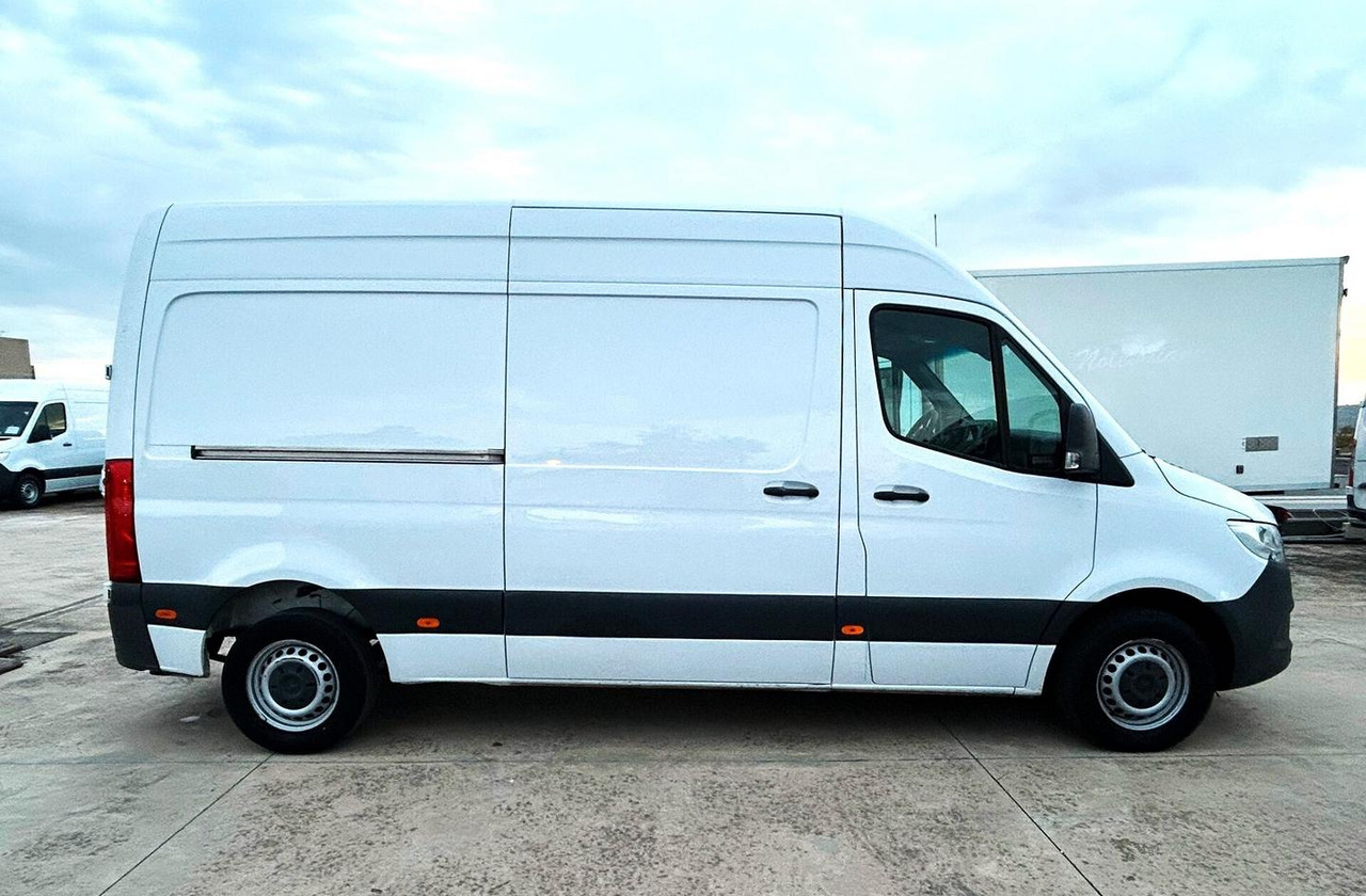 Mercedes Sprinter 314 cdi 37/35 L2H2 - Furgon: slika 4 Mercedes Sprinter 314 cdi 37/35 L2H2 - Furgon: slika 4