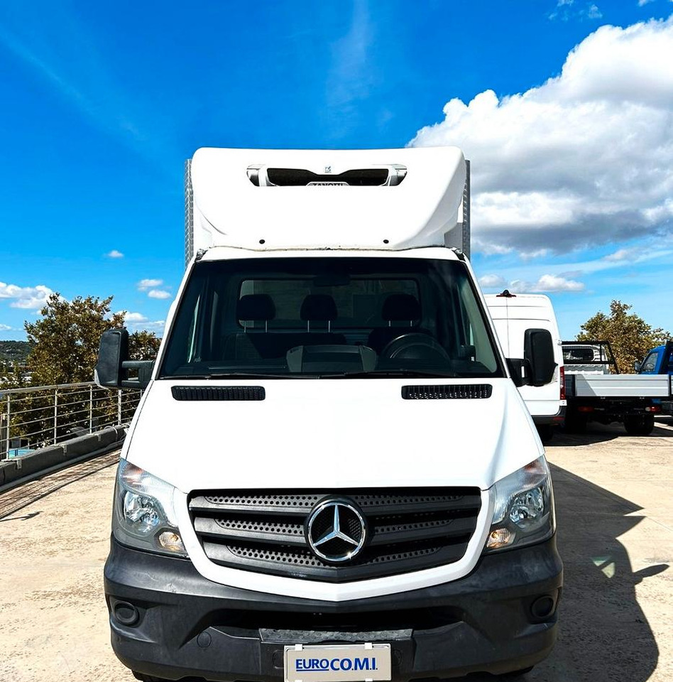 Sprinter 414 T 37/35 Isotermico -20° *532 /mese - Dostavno vozilo sa zatvorenim sandukom: slika 2 Sprinter 414 T 37/35 Isotermico -20° *532 /mese - Dostavno vozilo sa zatvorenim sandukom: slika 2