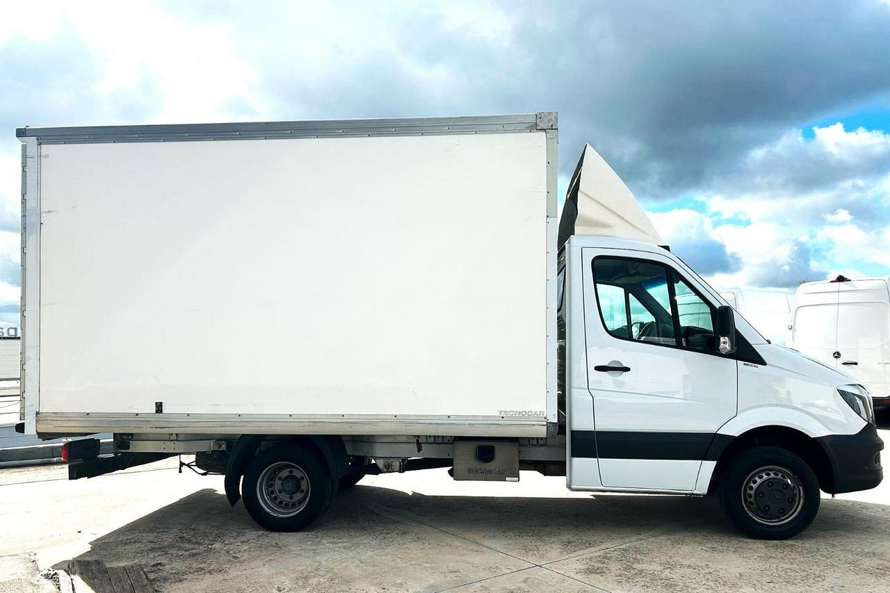 Sprinter 416 T 37/35 Furgonatura - Dostavno vozilo sa zatvorenim sandukom: slika 4 Sprinter 416 T 37/35 Furgonatura - Dostavno vozilo sa zatvorenim sandukom: slika 4