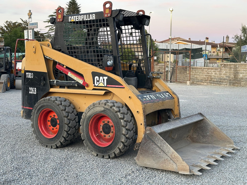 Caterpillar 226BHF - Kompaktni utovarivač guseničar: slika 1 Caterpillar 226BHF - Kompaktni utovarivač guseničar: slika 1