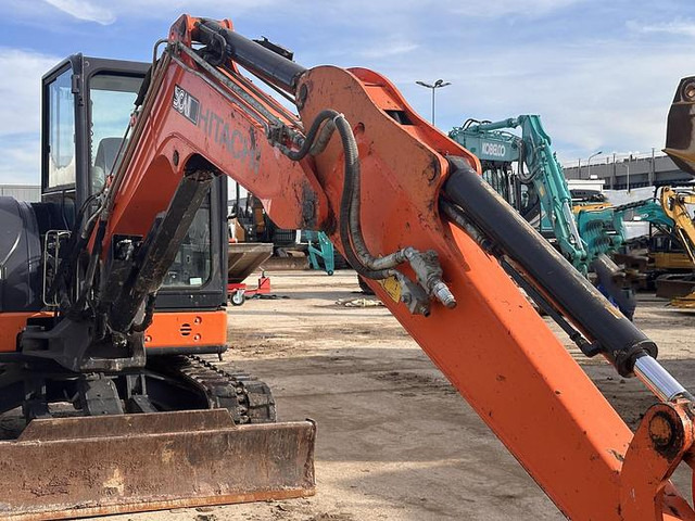 Hitachi ZX65USB - Mini bager: slika 5 Hitachi ZX65USB - Mini bager: slika 5