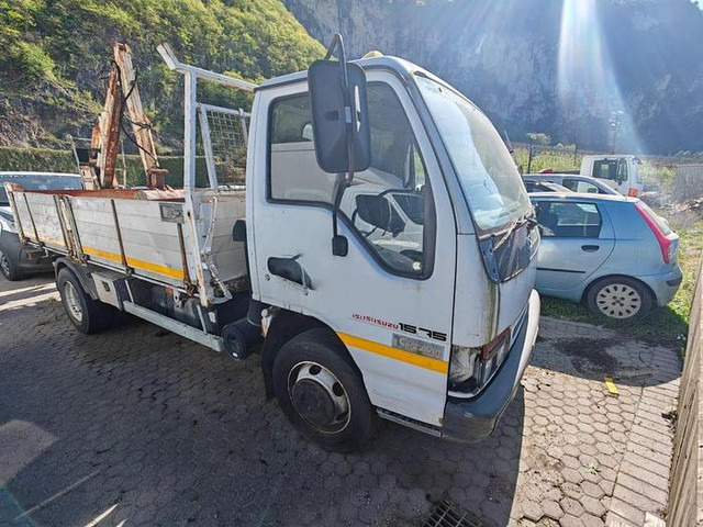 Isuzu 15.75 - Dostavno vozilo istovarivač: slika 2 Isuzu 15.75 - Dostavno vozilo istovarivač: slika 2