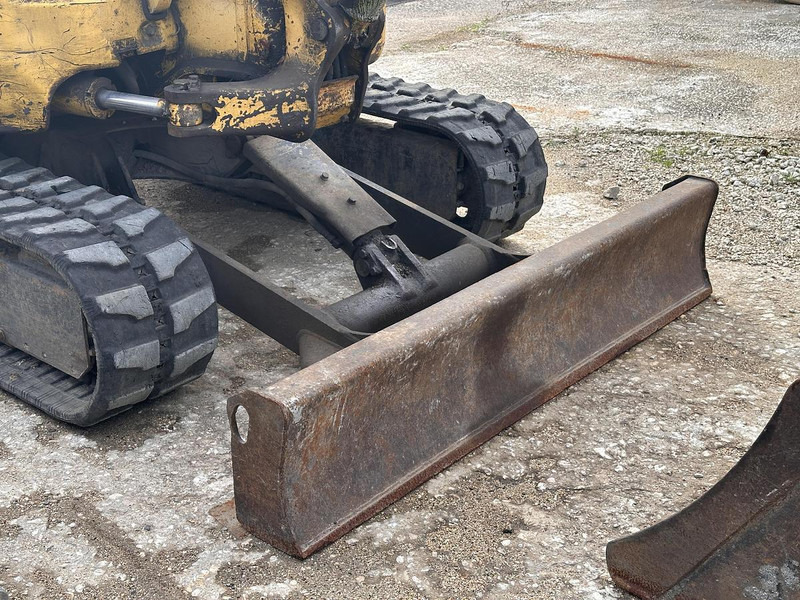Komatsu PC30 - Mini bager: slika 4 Komatsu PC30 - Mini bager: slika 4