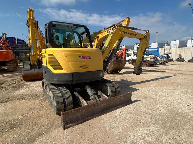 New Holland E60C - Mini bager: slika 3 New Holland E60C - Mini bager: slika 3