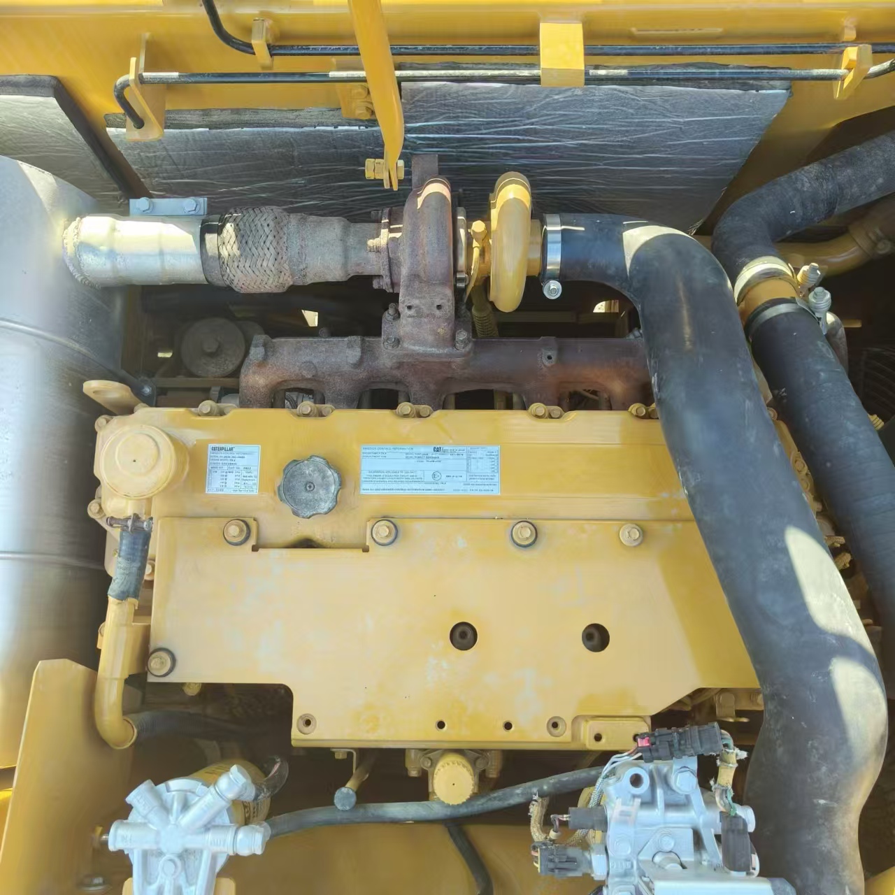 Bager guseničar CATERPILLAR 323D: slika 12