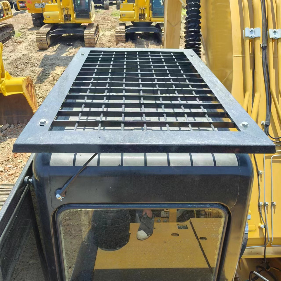 Bager guseničar CATERPILLAR 330D: slika 7