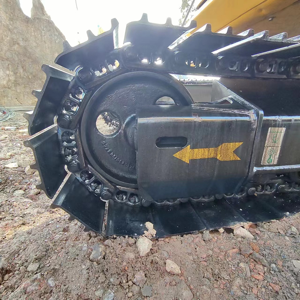 KOMATSU PC130 - Bager guseničar: slika 4 KOMATSU PC130 - Bager guseničar: slika 4