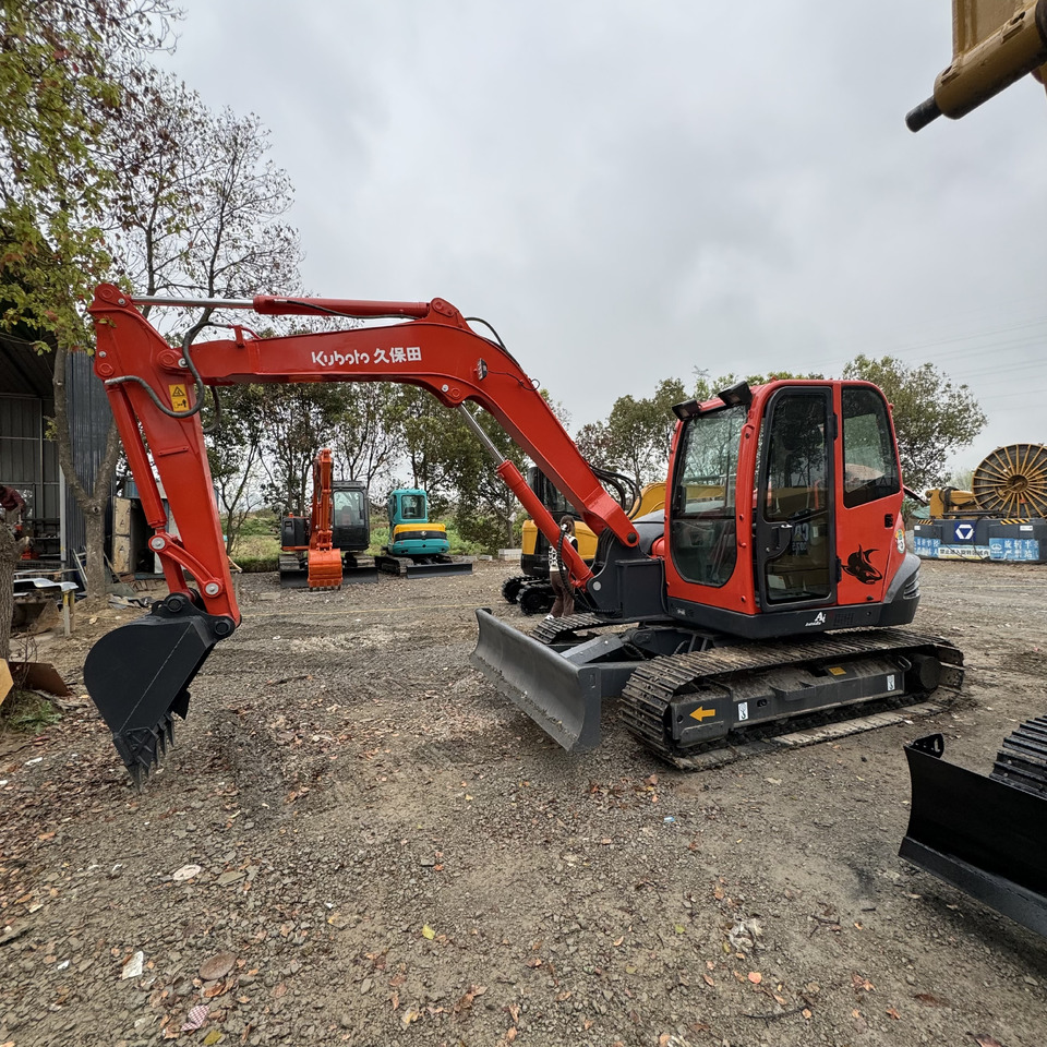 Bager guseničar KUBOTA KX185: slika 18
