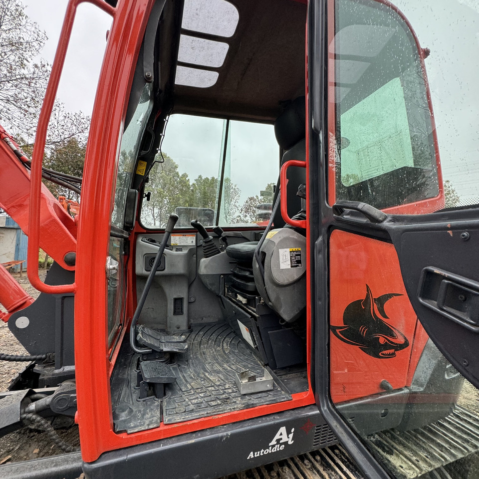 Bager guseničar KUBOTA KX185: slika 12
