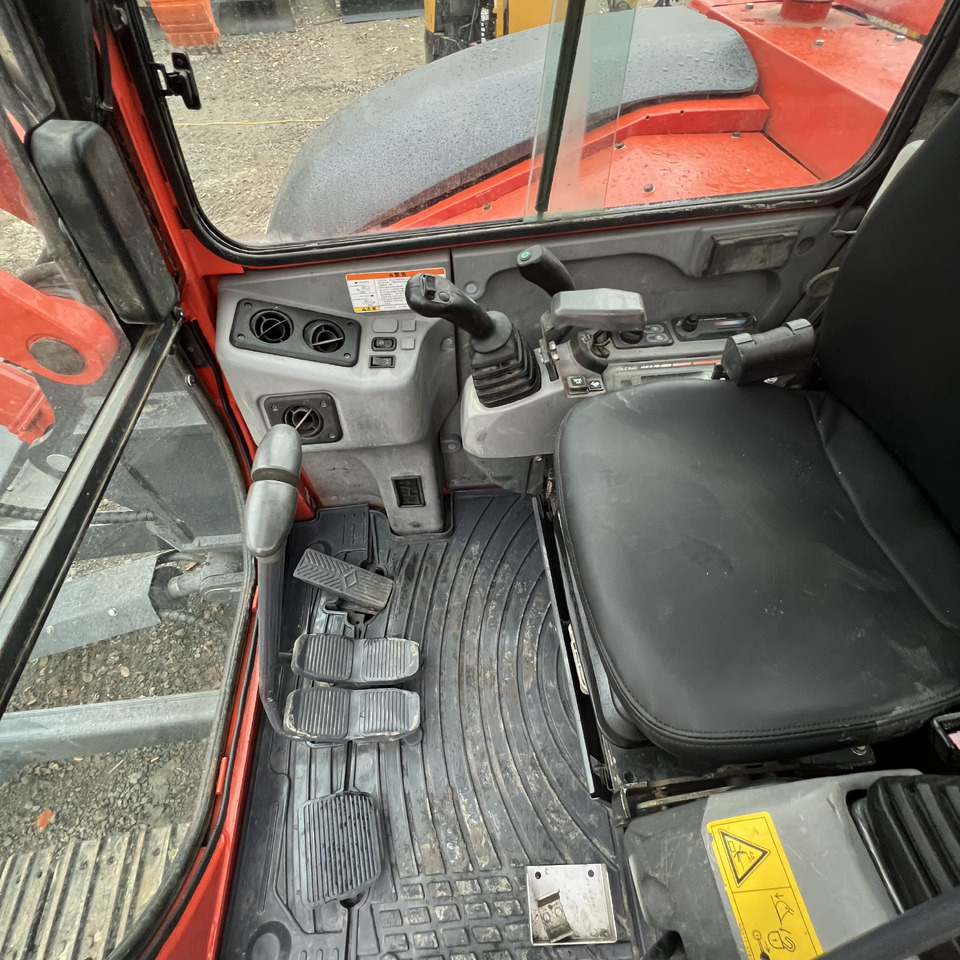 Bager guseničar KUBOTA KX185: slika 15