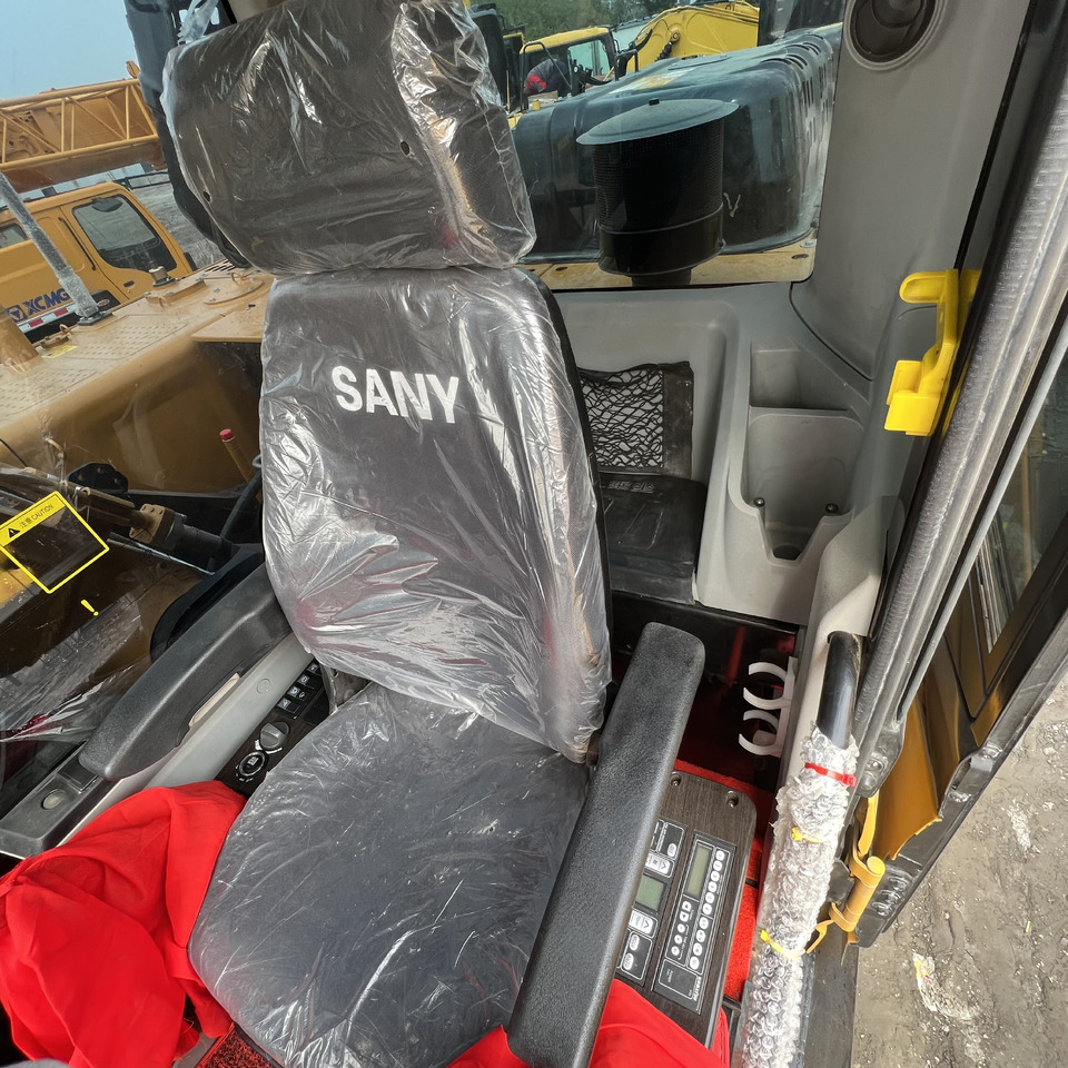 Bager guseničar SANY SY245H: slika 13