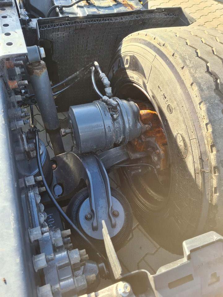 BELKA OŚ TYŁ WLECZONA PODNOSZONA KOMPLETNA RENAULT GAMA T VOLVO PUSHER 6x2 - Suspenzija: slika 4 BELKA OŚ TYŁ WLECZONA PODNOSZONA KOMPLETNA RENAULT GAMA T VOLVO PUSHER 6x2 - Suspenzija: slika 4