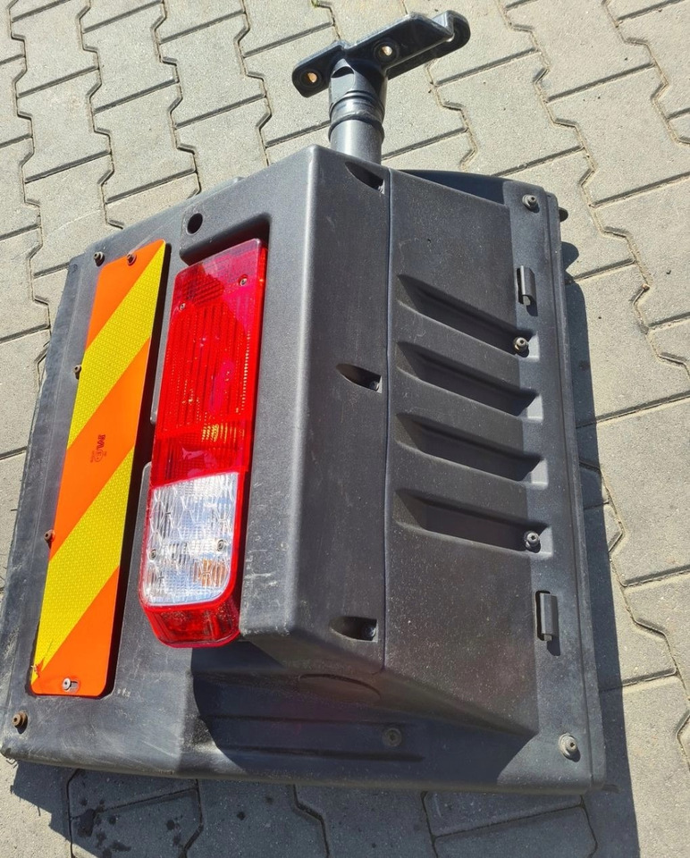 BŁOTNIK KOMPLETNY PRAWY TYŁ LAMPA CHLAPACZ MOCOWANIE FORD F-MAX CARGO - Blatobran: slika 4 BŁOTNIK KOMPLETNY PRAWY TYŁ LAMPA CHLAPACZ MOCOWANIE FORD F-MAX CARGO - Blatobran: slika 4