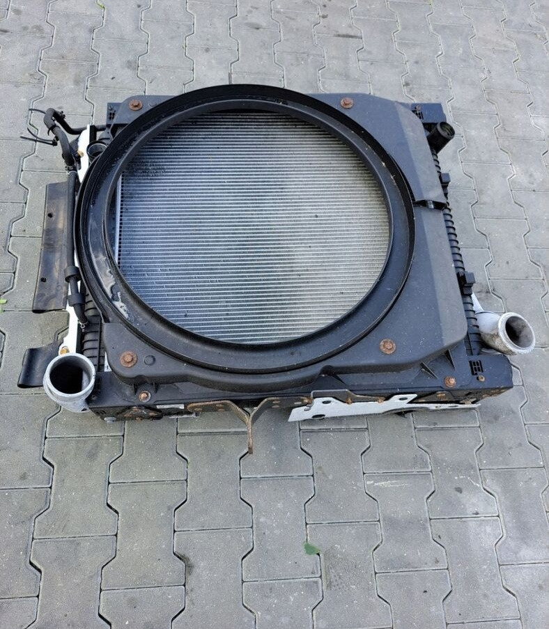 Behr KOMPLET CHŁODNICA VOLVO FE RENAULT PREMIUM DXI 7 - Radijator za Kamion: slika 1 Behr KOMPLET CHŁODNICA VOLVO FE RENAULT PREMIUM DXI 7 - Radijator za Kamion: slika 1