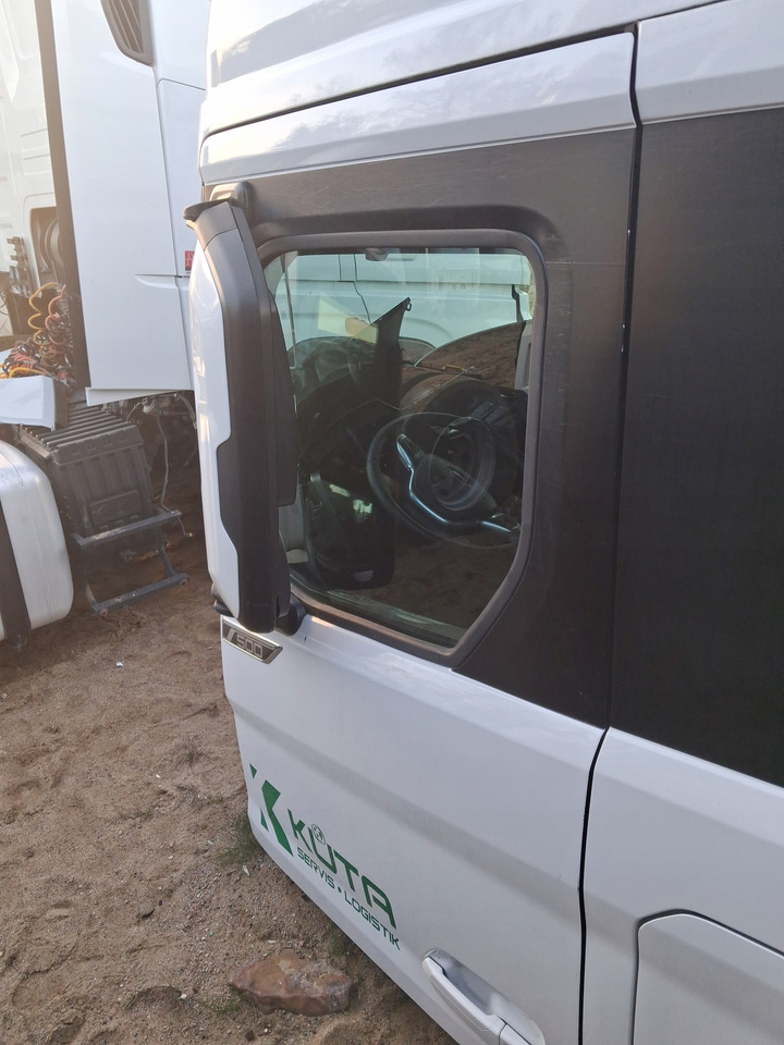 FORD KOMPLETNE LEWE FORD F-MAX 500 TRUCKS EURO 6 - Vrata i delovi: slika 2 FORD KOMPLETNE LEWE FORD F-MAX 500 TRUCKS EURO 6 - Vrata i delovi: slika 2