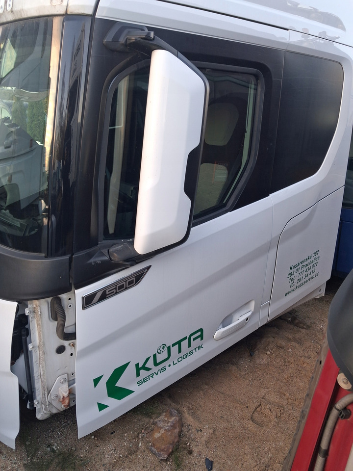 FORD KOMPLETNE LEWE FORD F-MAX 500 TRUCKS EURO 6 - Vrata i delovi: slika 1 FORD KOMPLETNE LEWE FORD F-MAX 500 TRUCKS EURO 6 - Vrata i delovi: slika 1