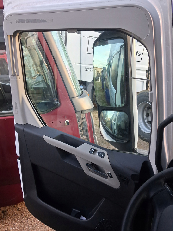 FORD KOMPLETNE LEWE FORD F-MAX 500 TRUCKS EURO 6 - Vrata i delovi: slika 5 FORD KOMPLETNE LEWE FORD F-MAX 500 TRUCKS EURO 6 - Vrata i delovi: slika 5