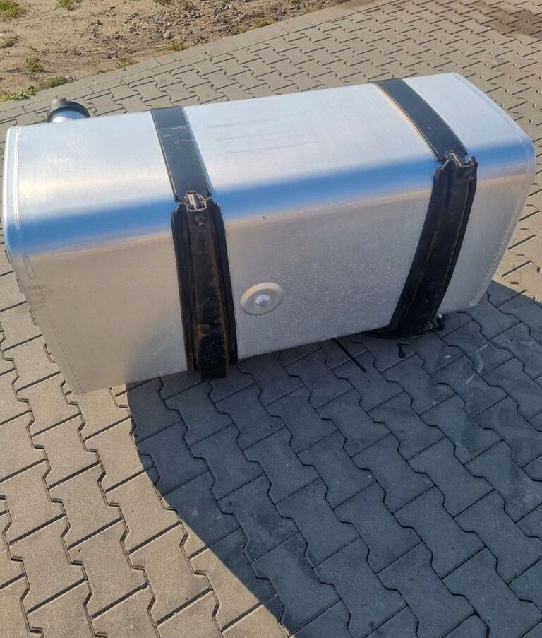 Ford F-MAX CARGO GC46 Ford F-MAX CARGO - Rezervoar za gorivo za Kamion: slika 4 Ford F-MAX CARGO GC46 Ford F-MAX CARGO - Rezervoar za gorivo za Kamion: slika 4