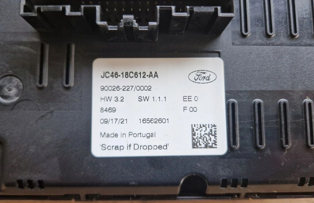 Ford F-MAX JC46-18C612-AA Ford F-MAX - Komandna tabla za Kamion: slika 2 Ford F-MAX JC46-18C612-AA Ford F-MAX - Komandna tabla za Kamion: slika 2