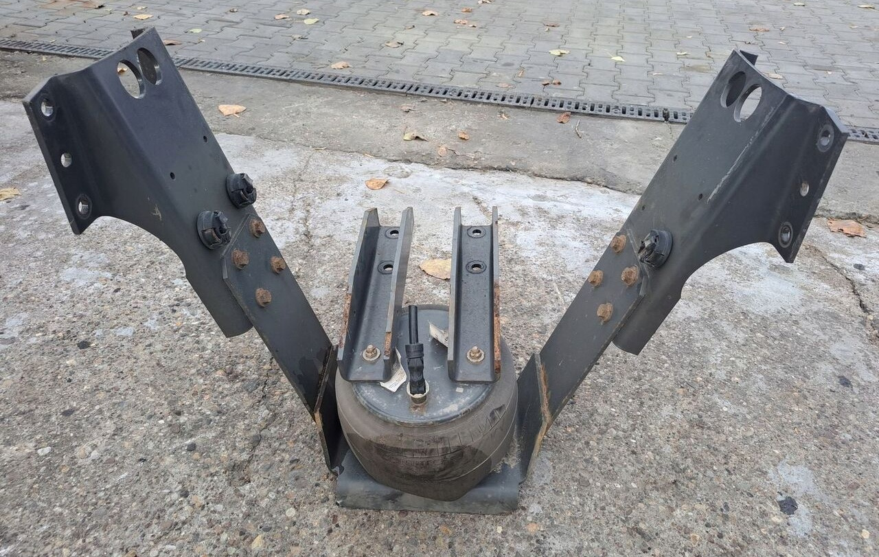 MECHANIZM OSI PODNOSZONEJ Renault GAMA T DXI - Suspenzija za Kamion: slika 2 MECHANIZM OSI PODNOSZONEJ Renault GAMA T DXI - Suspenzija za Kamion: slika 2