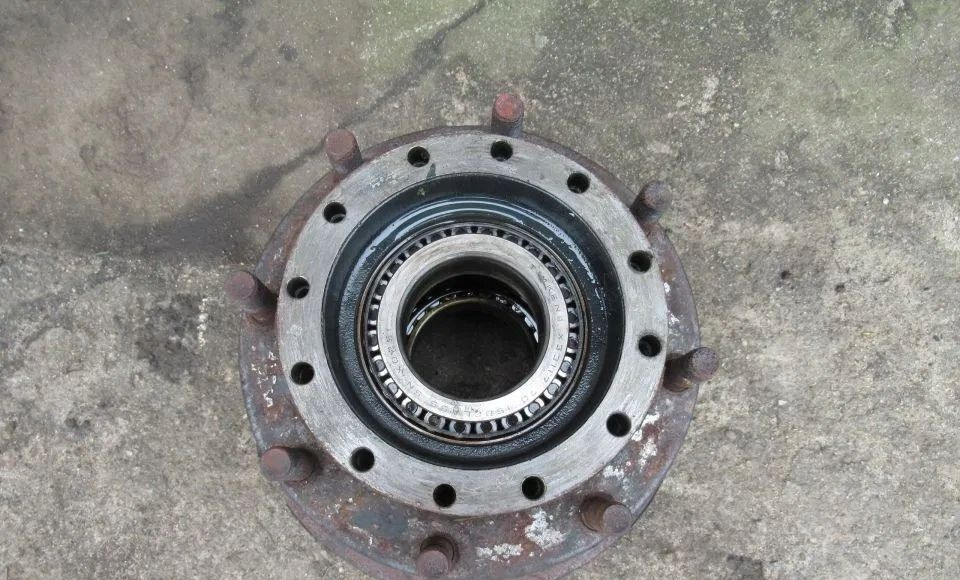 PIASTA KOMPLETNA TYŁ RENAULT MIDLUM DXI VOLVO FL 19.5 - Glavčina za Kamion: slika 1 PIASTA KOMPLETNA TYŁ RENAULT MIDLUM DXI VOLVO FL 19.5 - Glavčina za Kamion: slika 1