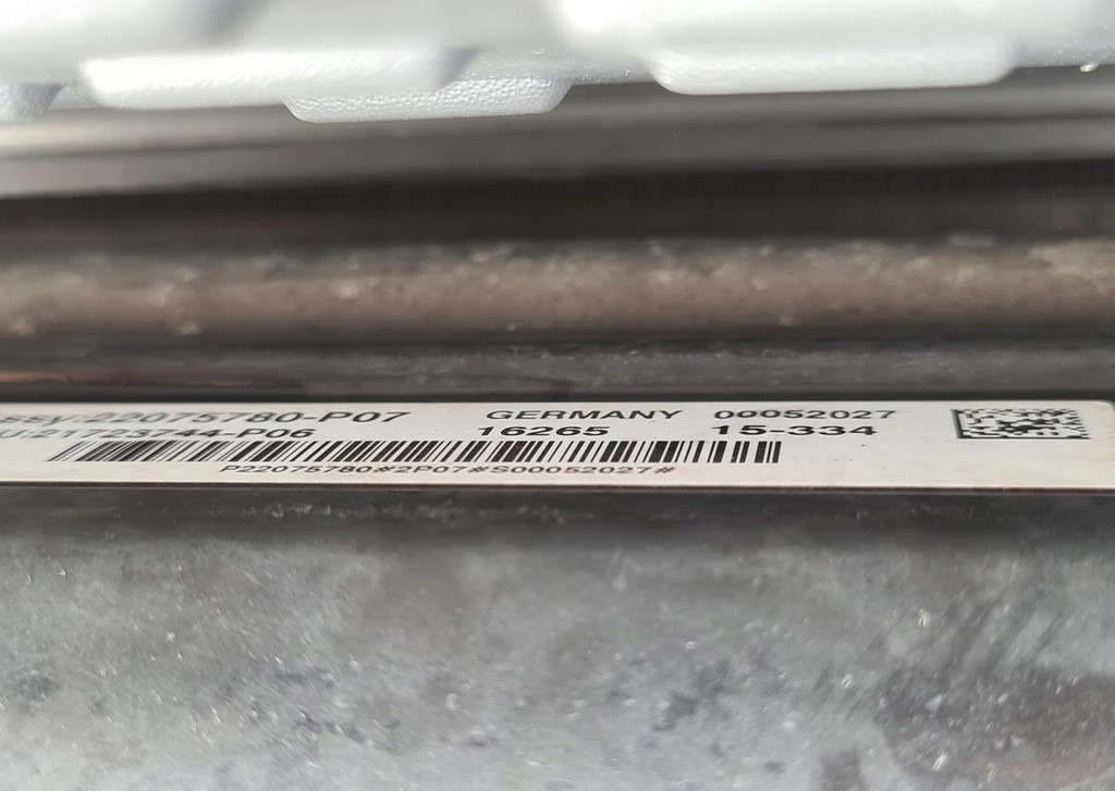 RADAR DISTRONIK CZUJNIK SENSOR RENAULT GAMA T C K D RANGE VOLVO FH 4 FM 4 22075780 - P07 21723744 - P06 - Senzor: slika 4 RADAR DISTRONIK CZUJNIK SENSOR RENAULT GAMA T C K D RANGE VOLVO FH 4 FM 4 22075780 - P07 21723744 - P06 - Senzor: slika 4