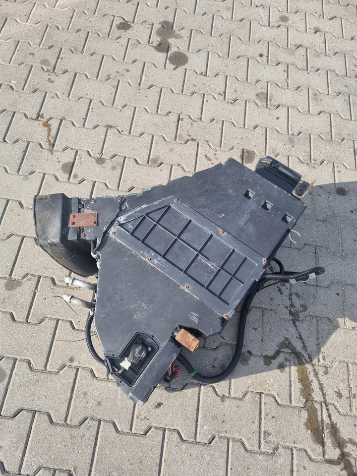 RENAULT NAGRZEWNICA RENAULT MAGNUM DXI LIFT VEGA - Grejanje/ Ventilacija za Kamion: slika 3 RENAULT NAGRZEWNICA RENAULT MAGNUM DXI LIFT VEGA - Grejanje/ Ventilacija za Kamion: slika 3