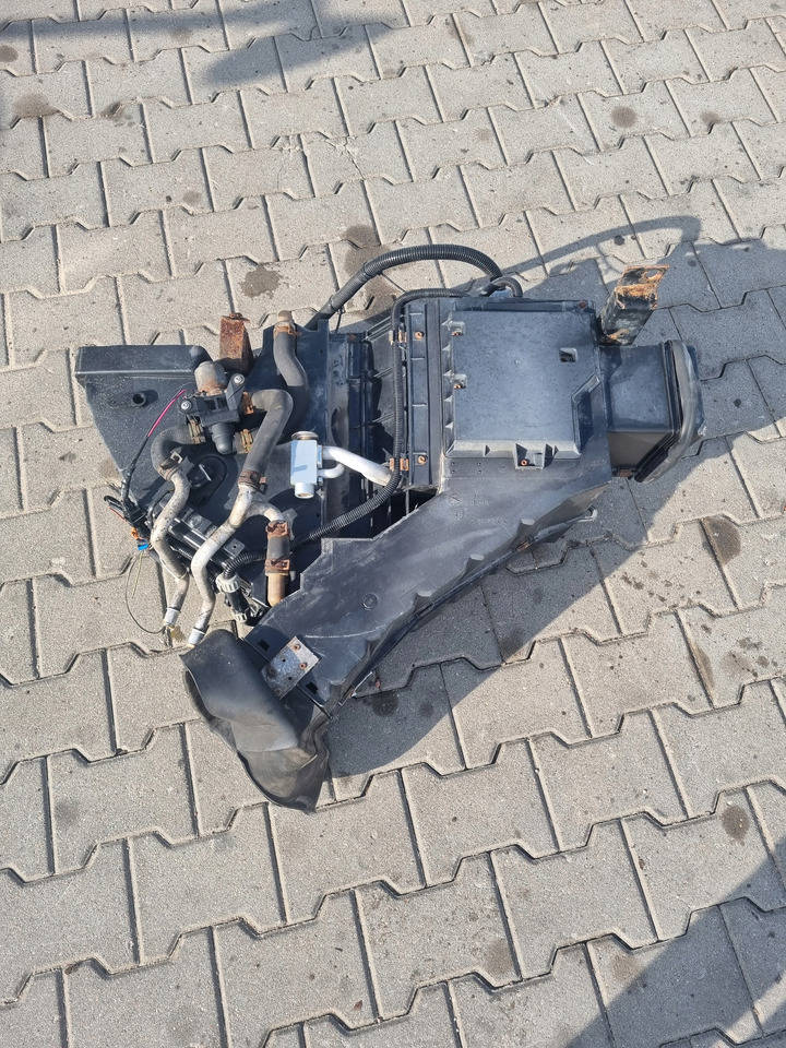 RENAULT NAGRZEWNICA RENAULT MAGNUM DXI LIFT VEGA - Grejanje/ Ventilacija za Kamion: slika 1 RENAULT NAGRZEWNICA RENAULT MAGNUM DXI LIFT VEGA - Grejanje/ Ventilacija za Kamion: slika 1