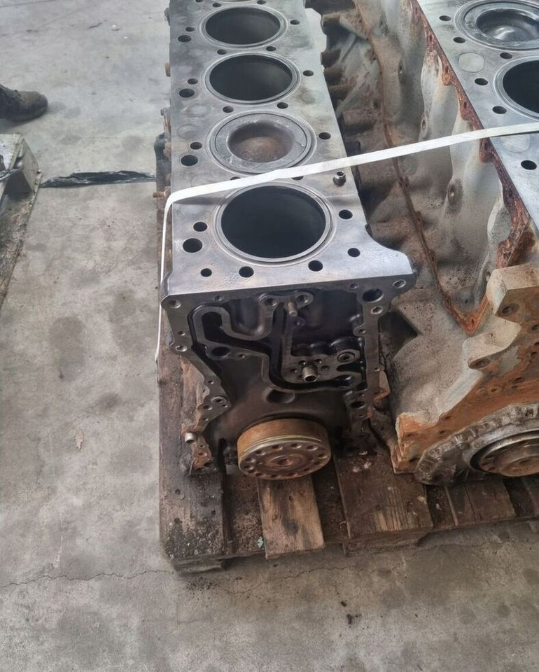 RENAULT PREMIUM DXI 11 410 450 1002035 Renault PREMIUM 410 450 - Cilindar blok za Kamion: slika 3 RENAULT PREMIUM DXI 11 410 450 1002035 Renault PREMIUM 410 450 - Cilindar blok za Kamion: slika 3