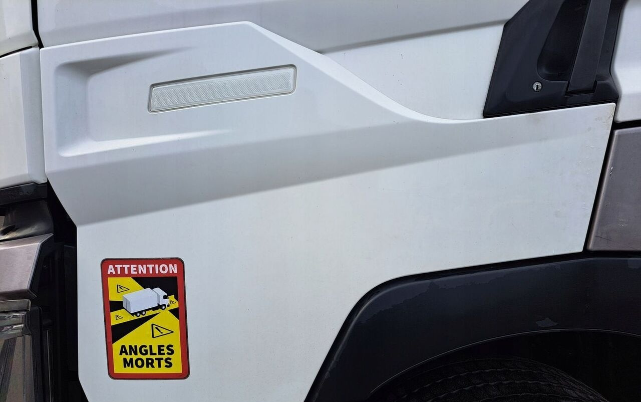 Renault GAMA T RANGE HIGH - Vrata i delovi za Kamion: slika 2 Renault GAMA T RANGE HIGH - Vrata i delovi za Kamion: slika 2