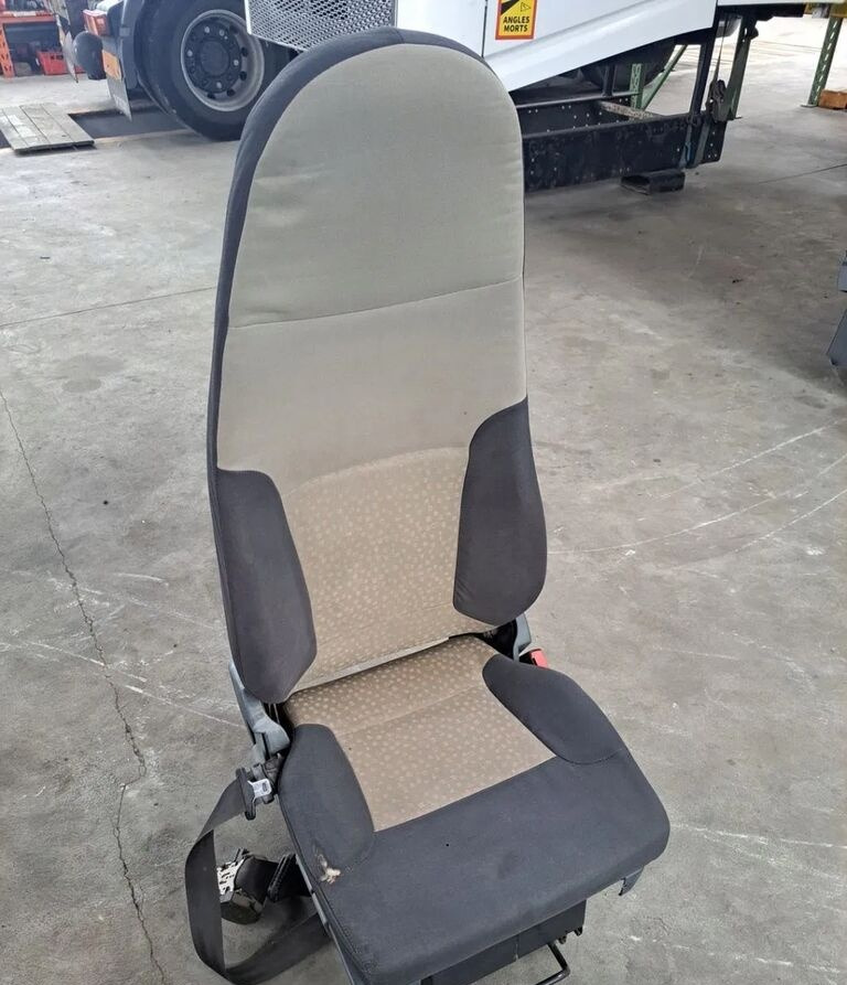 Renault PRAWY SIEDZENIE PASAŻERA Renault MIDLUM PREMIUM DXI - Sedište za Kamion: slika 1 Renault PRAWY SIEDZENIE PASAŻERA Renault MIDLUM PREMIUM DXI - Sedište za Kamion: slika 1