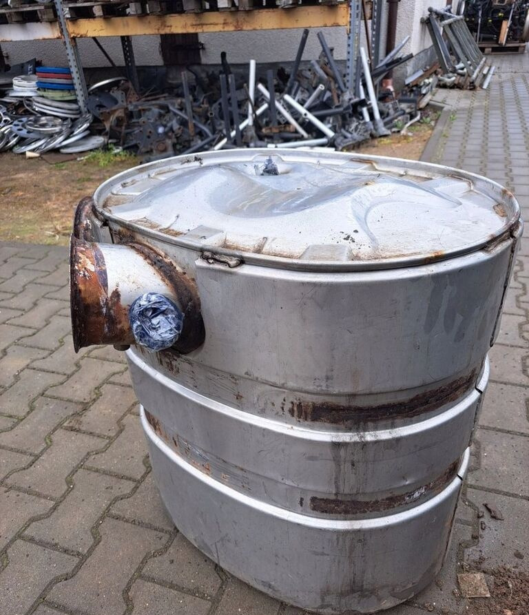 Renault TŁUMIK DPF FILTR PREMIUM KERAX LANDER DXI VOLVO FH FM. Volvo Renault - Katalizator za Kamion: slika 3 Renault TŁUMIK DPF FILTR PREMIUM KERAX LANDER DXI VOLVO FH FM. Volvo Renault - Katalizator za Kamion: slika 3