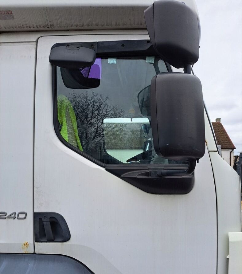 Renault Volvo FE FL - Vrata i delovi za Kamion: slika 1 Renault Volvo FE FL - Vrata i delovi za Kamion: slika 1