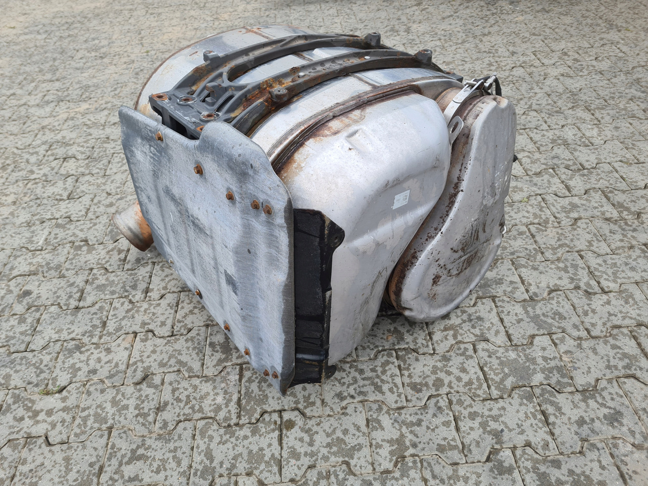 VOLVO KATALIZATOR TŁUMIK DPF FILTR KOMPLETNY VOLVO FH 4 FM 4 RENAULT GAMA T RANGE - Katalizator: slika 1 VOLVO KATALIZATOR TŁUMIK DPF FILTR KOMPLETNY VOLVO FH 4 FM 4 RENAULT GAMA T RANGE - Katalizator: slika 1