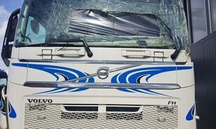 VOLVO MASKA KOMPLETNA GÓRNA ATRAPA KABINY VOLVO FH 4 - Hauba za Kamion: slika 1 VOLVO MASKA KOMPLETNA GÓRNA ATRAPA KABINY VOLVO FH 4 - Hauba za Kamion: slika 1