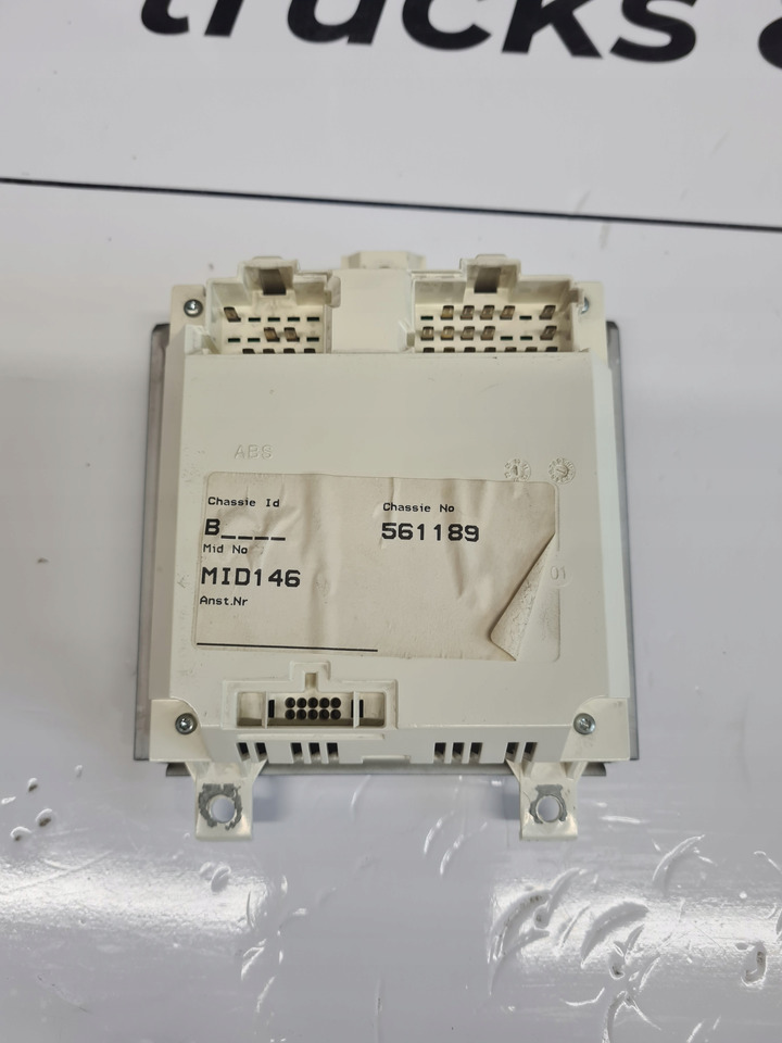 VOLVO PANEL NAWIEWU OGRZEWANIA KLIMATYZACJI VOLVO FH FM 9 13 LIFT - Grejanje/ Ventilacija za Kamion: slika 3 VOLVO PANEL NAWIEWU OGRZEWANIA KLIMATYZACJI VOLVO FH FM 9 13 LIFT - Grejanje/ Ventilacija za Kamion: slika 3