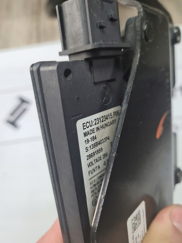 VOLVO RADAR DISTRONIK MOCOWANIE RENAULT GAMA T C K RANGE VOLVO FH 4 FM 4 FH 5 - Senzor za Kamion: slika 5 VOLVO RADAR DISTRONIK MOCOWANIE RENAULT GAMA T C K RANGE VOLVO FH 4 FM 4 FH 5 - Senzor za Kamion: slika 5