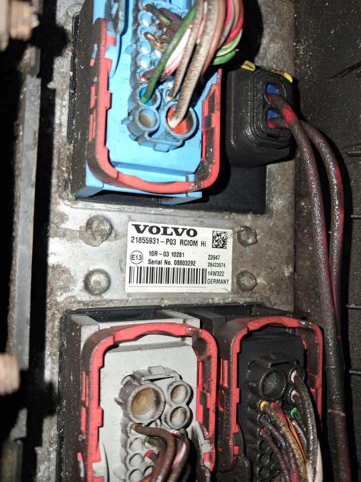 VOLVO STEROWNIK KASETA RCIOM VOLVO FH FM 4 6X2 21855931 P03 - Električni sistem za Kamion: slika 2 VOLVO STEROWNIK KASETA RCIOM VOLVO FH FM 4 6X2 21855931 P03 - Električni sistem za Kamion: slika 2