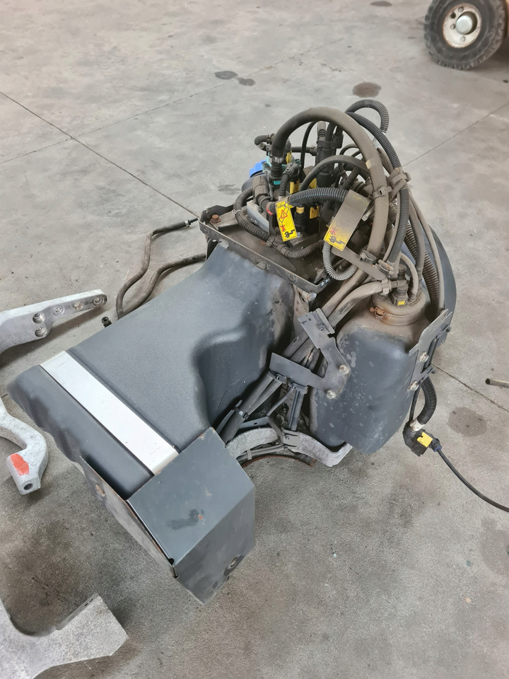 VOLVO ZBIORNIK POMPA WIĄZKA ADBLUE KOMPLET RENAULT GAMA T VOLVO FH 4 FM 4 - Rezervoar za AdBlue tečnost: slika 5 VOLVO ZBIORNIK POMPA WIĄZKA ADBLUE KOMPLET RENAULT GAMA T VOLVO FH 4 FM 4 - Rezervoar za AdBlue tečnost: slika 5