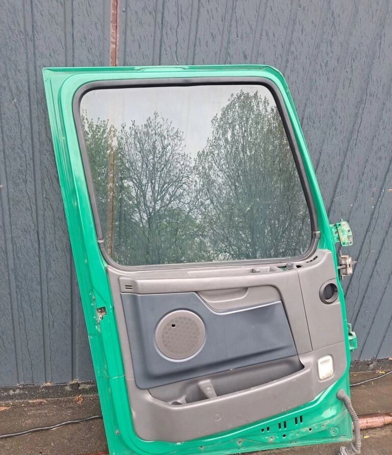 Volvo FH 13 LIFT - Vrata i delovi za Kamion: slika 5 Volvo FH 13 LIFT - Vrata i delovi za Kamion: slika 5