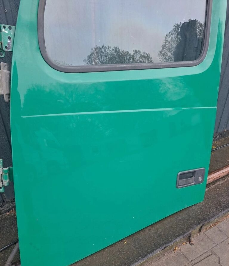 Volvo FH 13 LIFT - Vrata i delovi za Kamion: slika 4 Volvo FH 13 LIFT - Vrata i delovi za Kamion: slika 4